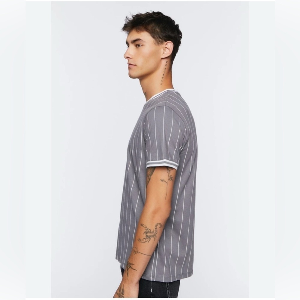 Forever 21 men’s short sleeve gray with white stripe medium shirt - Picture 5 of 11